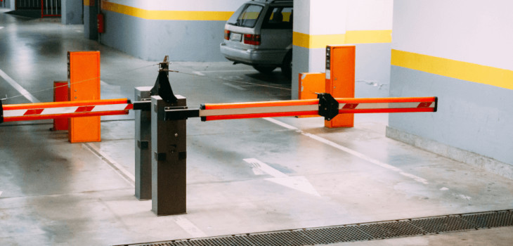 poarta automatizata oranj garaj interior bloc locuinte 