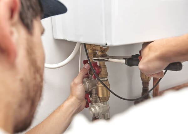 boiler instalator lucru tevi cupru
