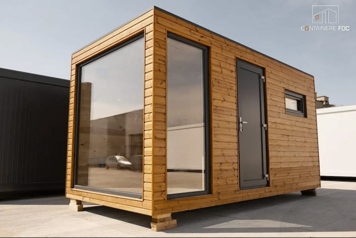 casa din container geam mare
