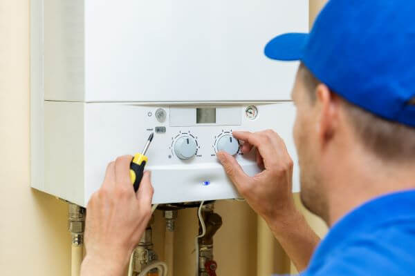 boiler instalator albastru