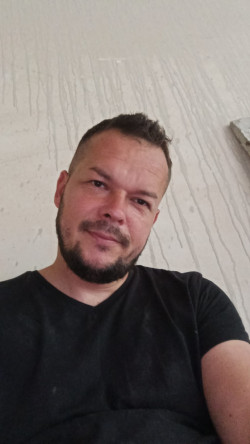 Vomir Adrian