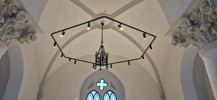 Montaj corpuri de iluminat diferite proiecte.