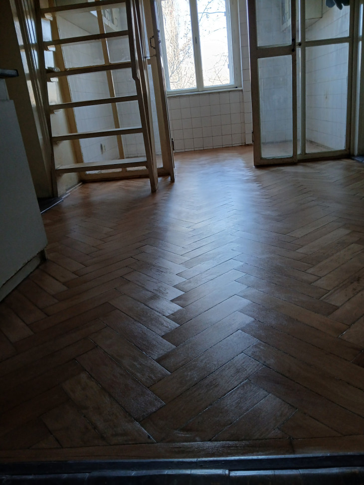 Recondiționare parchet din lemn masiv de fag