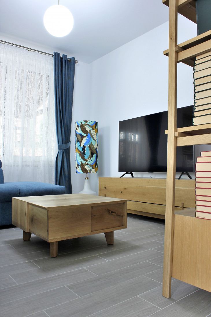 Mobila pentru living din lemn masiv la comanda