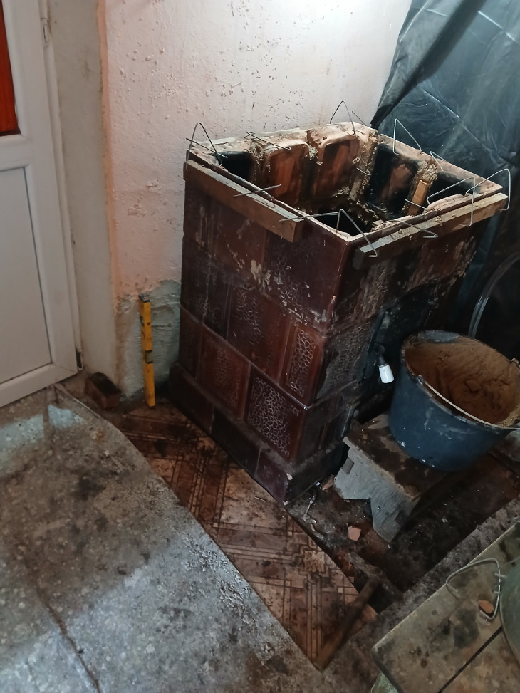 Restaurare sobă din teracotă