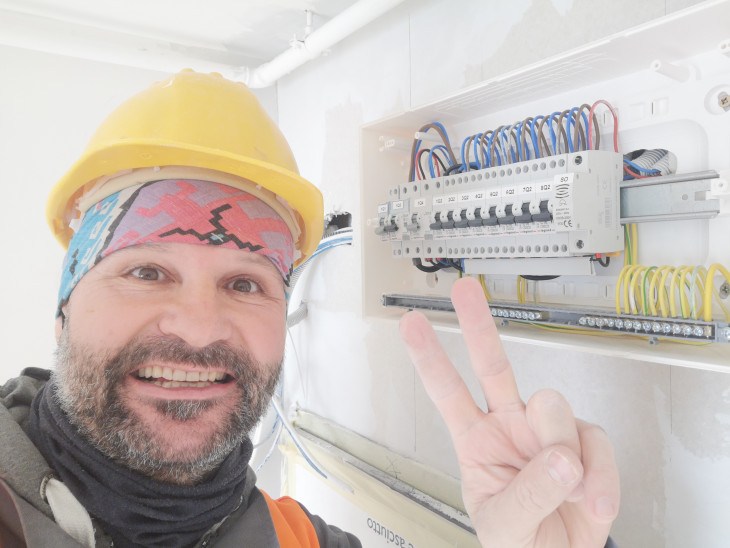 Montaj tablouri electrice Blv. Petrolistilor