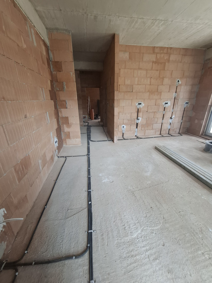 Instalatie electrica, imobil nou