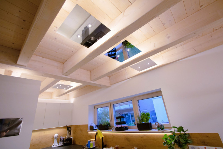 Instalatie iluminat, casa lemn