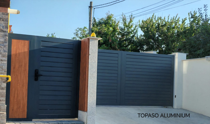 Poarta, portita si panouri de aluminiu