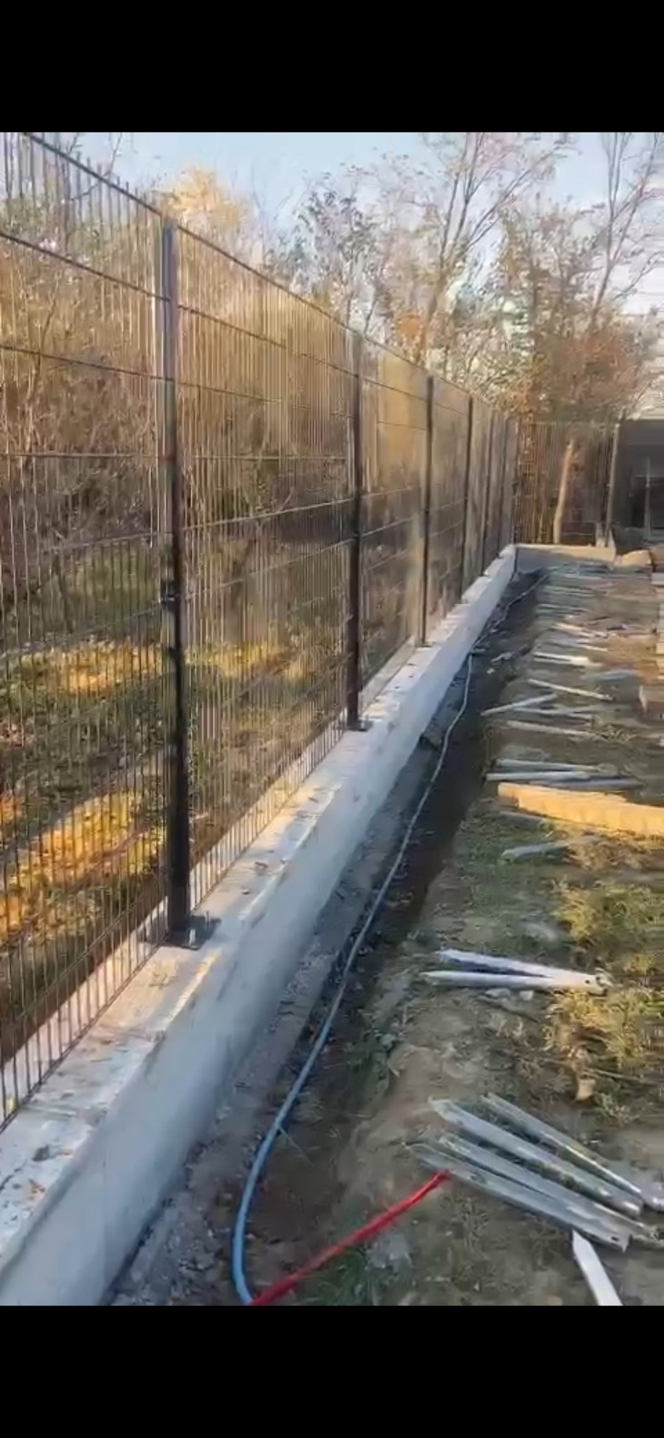 Gard metalic dublu fir