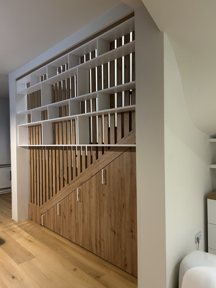 Mobilare Sub scară + dormitor mansardă